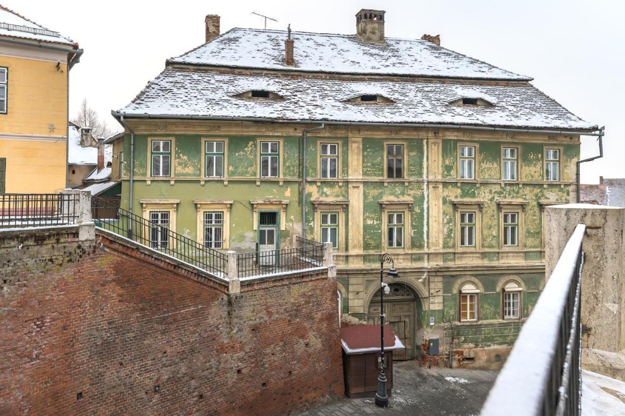 Apartment Bridge Queen Sibiu Bagian luar foto