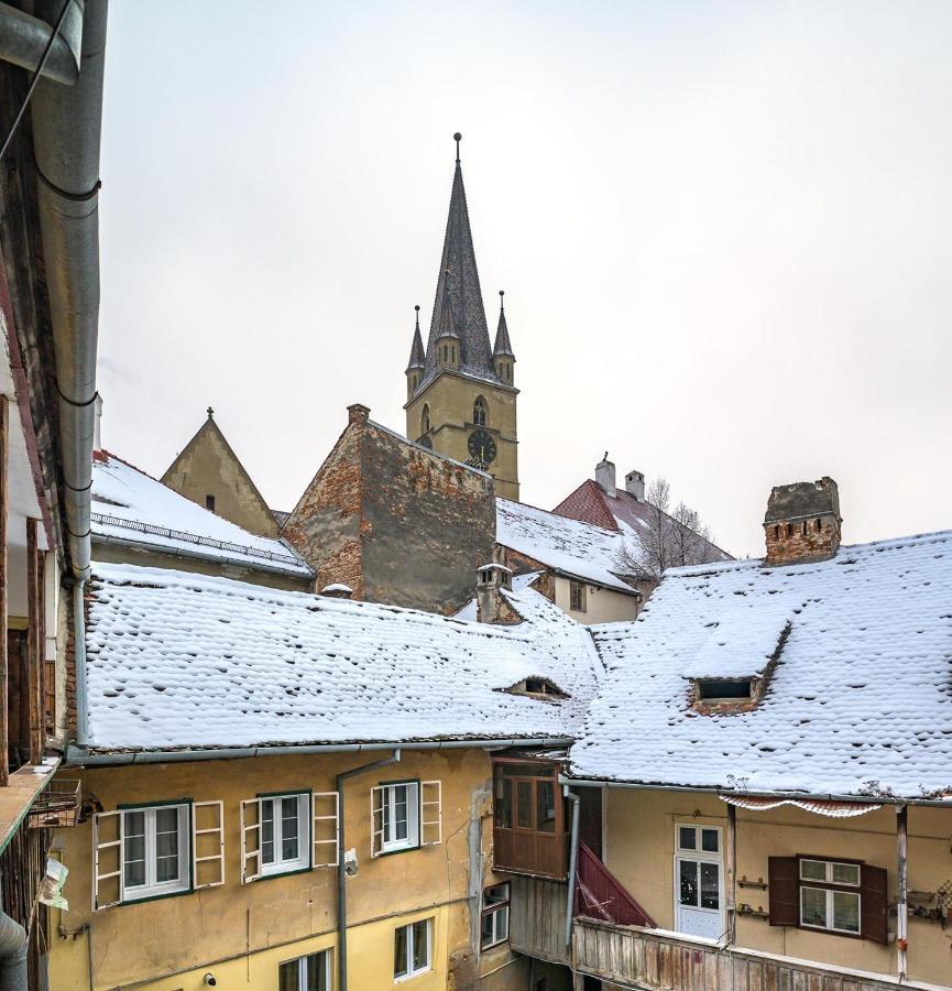 Apartment Bridge Queen Sibiu Bagian luar foto